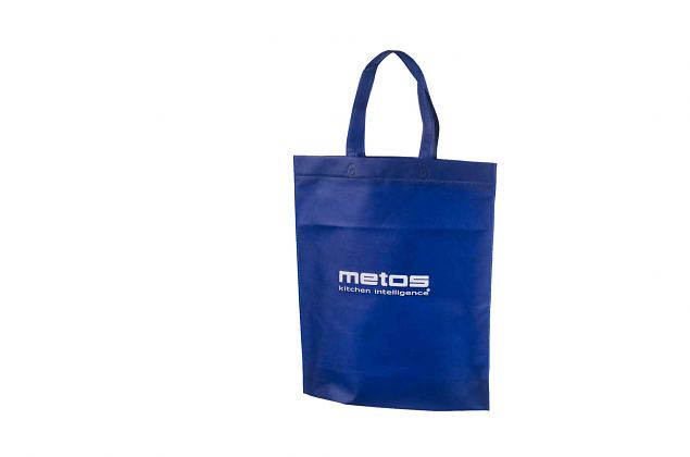 Blå non woven-kassar med egen logo. Minsta orderantal med personligt tryck är 50 st. Frakt till 
